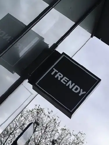 Enseigne drapeau - TRENDY